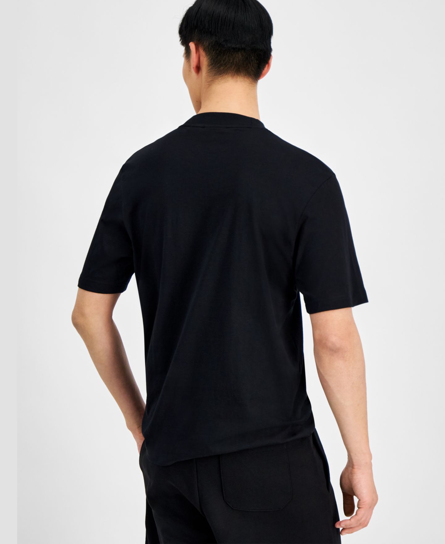 Мужская футболка Hugo Boss Regular-Fit Logo Patch, цвет: Чёрный — фото 3
