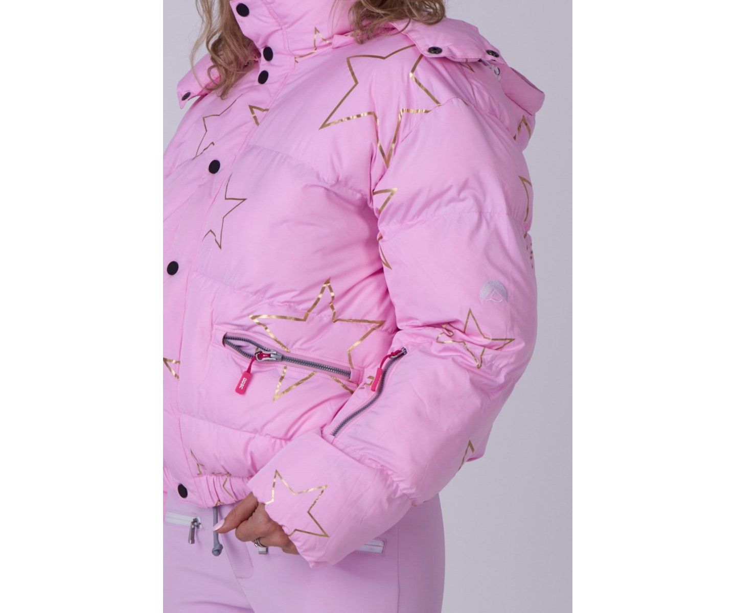 Женская куртка OOSC Pink with Stars Chic Puffer, цвет: Розовый / Золотой — фото 2