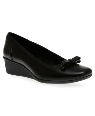 Anne Klein