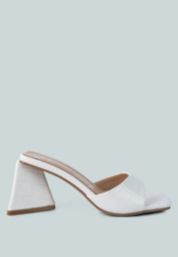 Macys hot sale taos shoes
