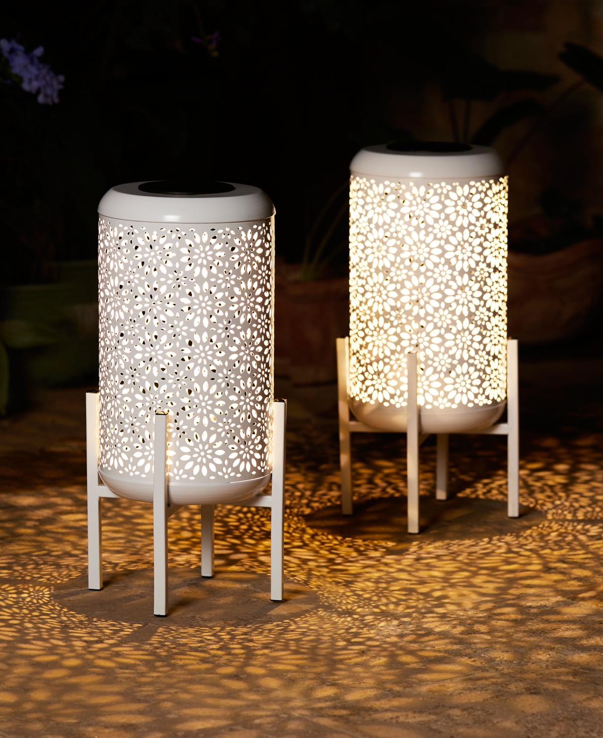 Glitzhome 14.25" H Set Of 2 Metal Cutout Flower Pattern Solar Powered Led Outdoor Lantern With Stand In White