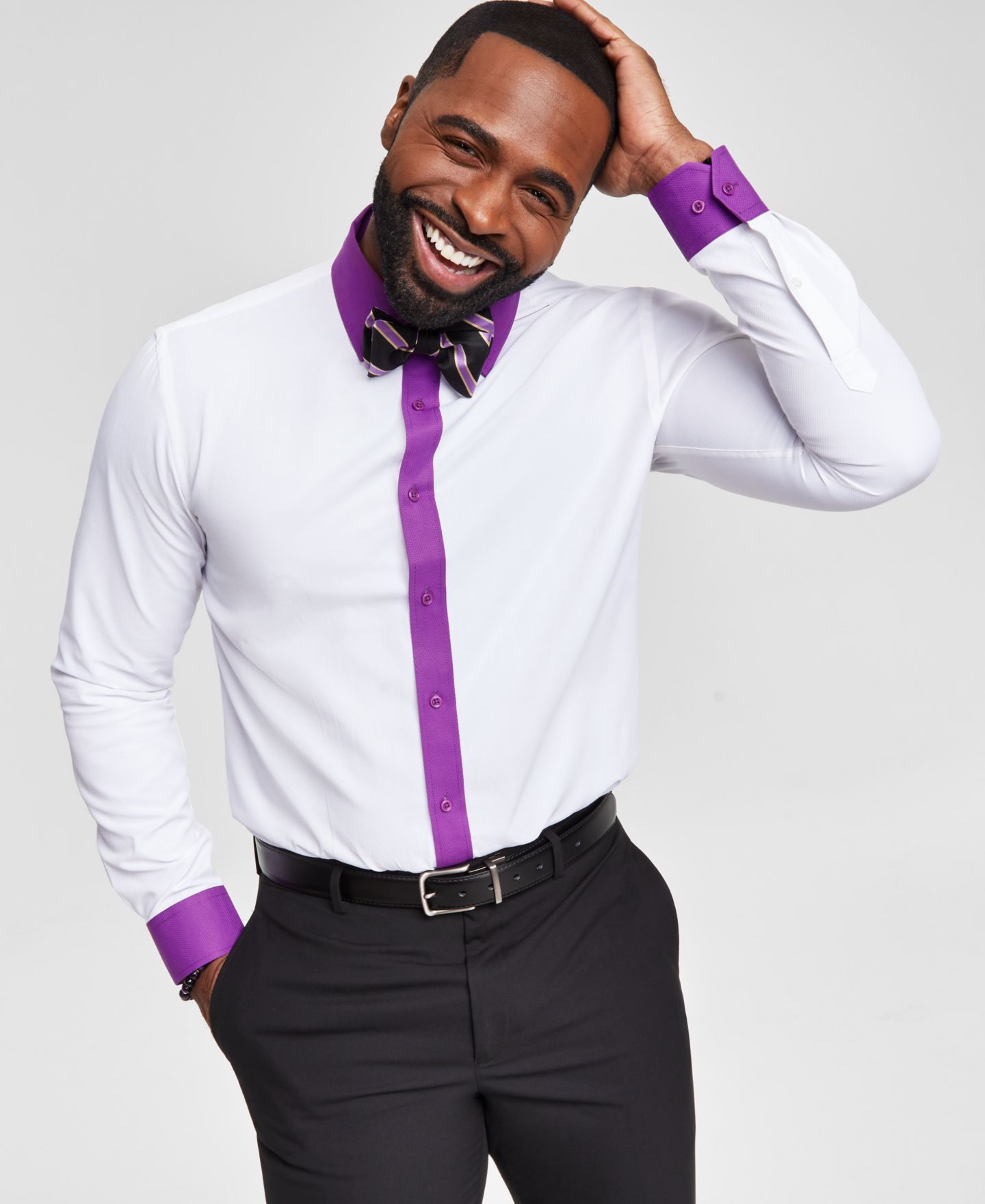 Мужская рубашка Tayion Collection Slim-Fit Purple Trim Solid Dress Shirt, цвет: Белый / Фиолетовый — фото 3