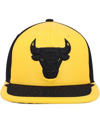 Men's Yellow, Black Chicago Bulls Day One Snapback Hat