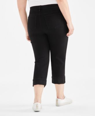 Plus Size High-Rise Cuff Capri Jeans