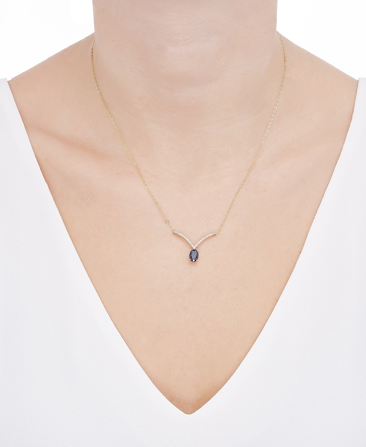 (1 ct. t.w.) & Diamond (1/10 ct. t.w.) Chevron 17