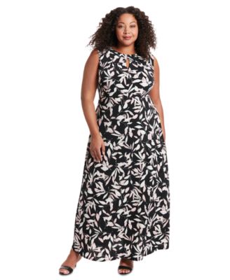 London Times - Plus Size Printed Keyhole Maxi Dress