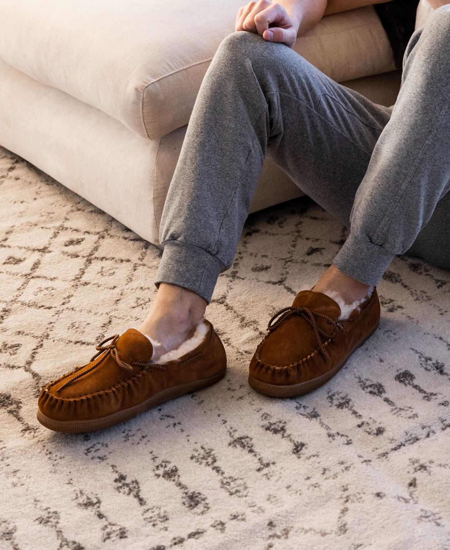 Мужские тапочки Territory Meander Moccasin Slippers, цвет: Чёрный — фото 4