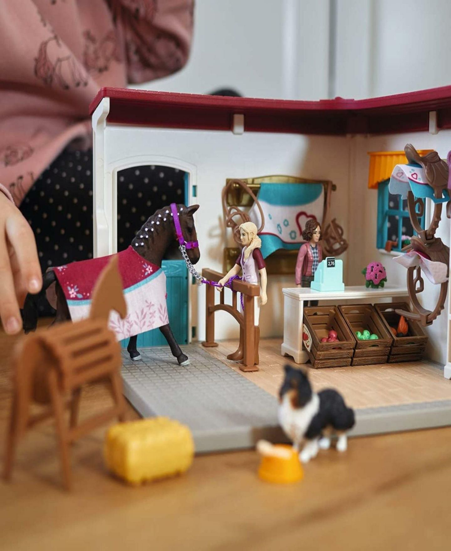 Детский игровой набор Schleich Horse Club Horse Shop Playset — фото 5