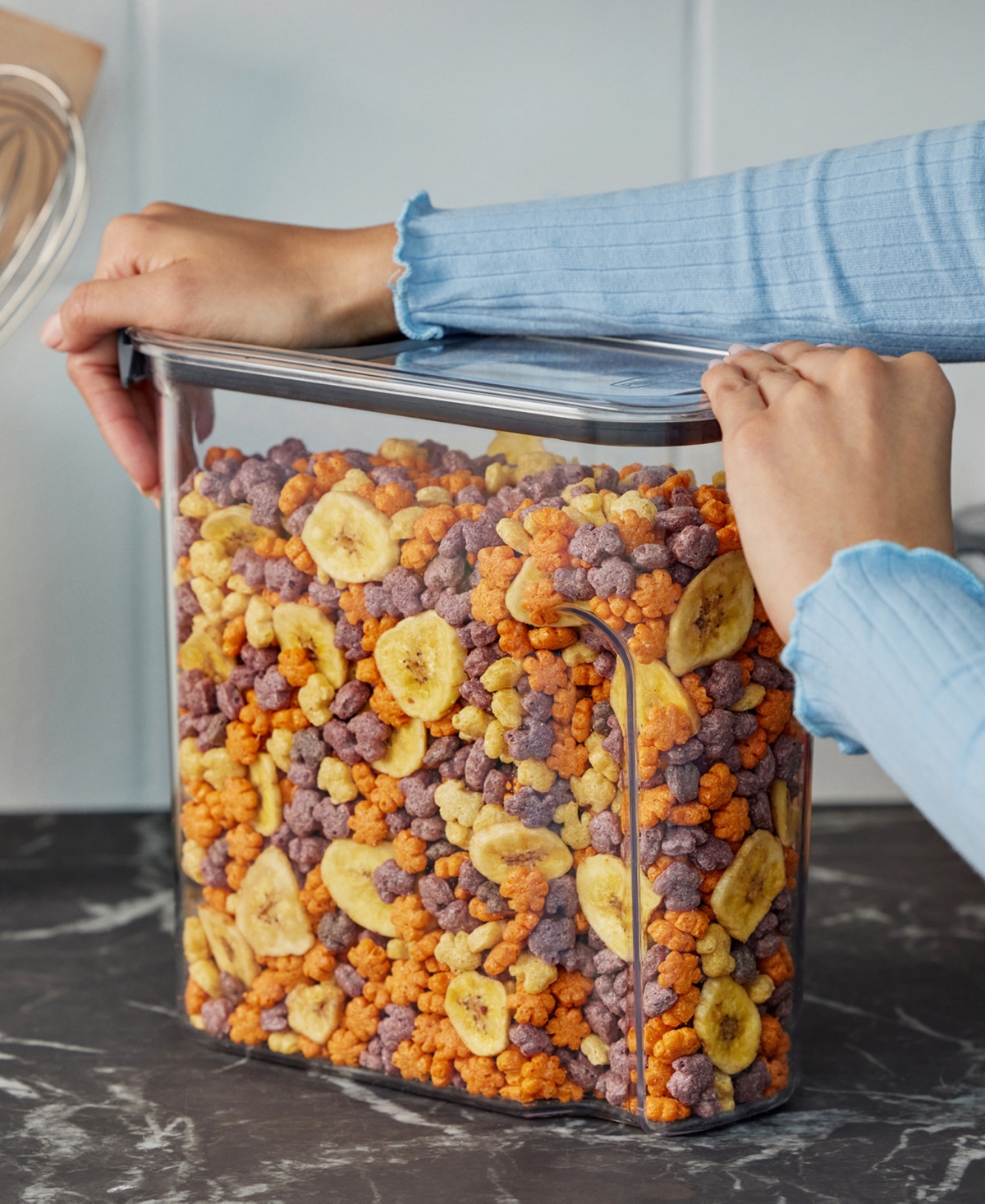 Rubbermaid Brilliance 18-cup Pantry Cereal Keeper In No Color