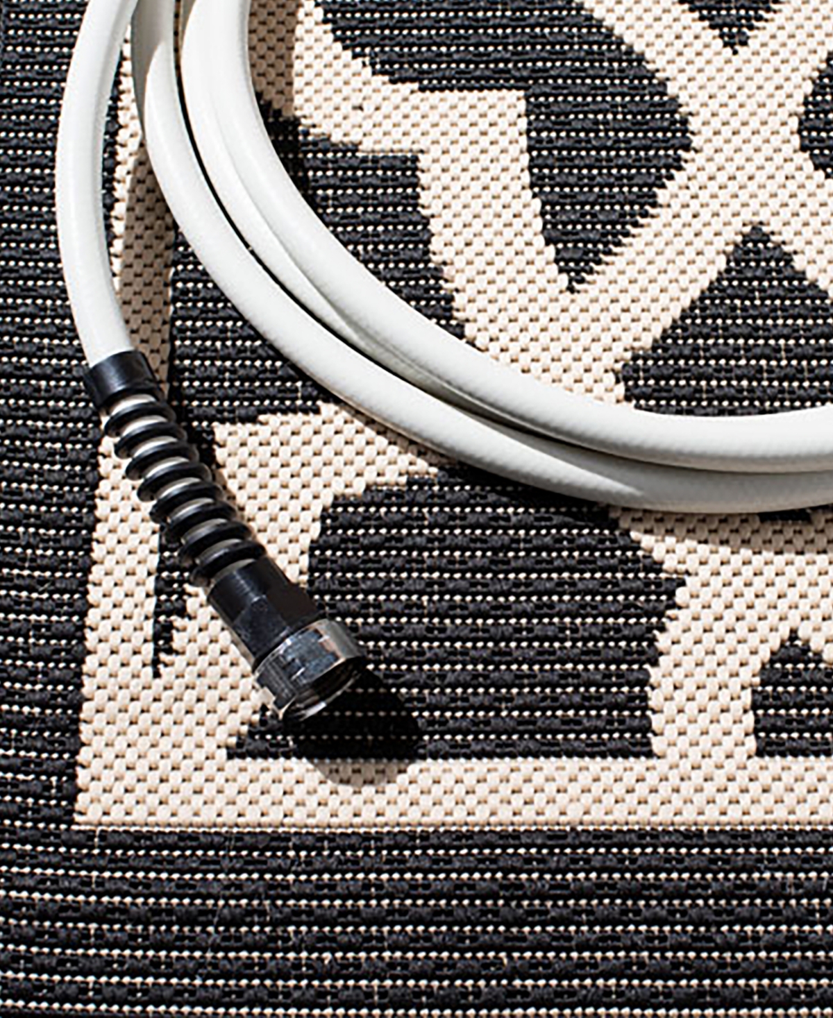 Safavieh Courtyard CY6071 Black and Beige 5'3" x 7'7" Outdoor Area Rug