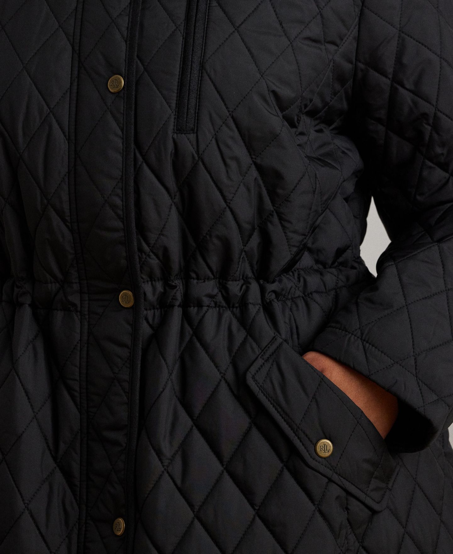 Женское пальто Lauren Ralph Lauren Plus Size Hooded Anorak Quilted Coat, Created for Macy's, цвет: Чёрный — фото 4