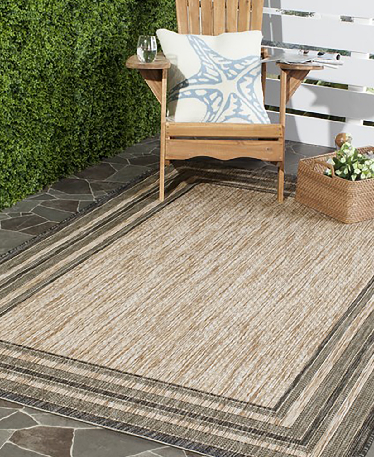 Safavieh Courtyard CY8475and Black 3'7