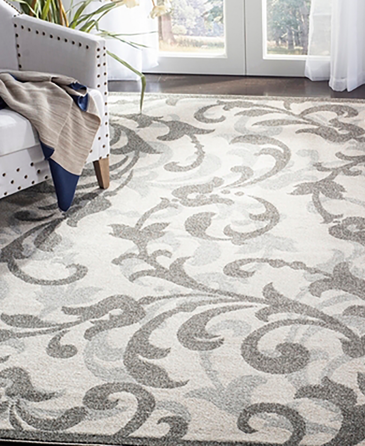 Safavieh Amherst AMT428and Gray Area Rug - Ivory