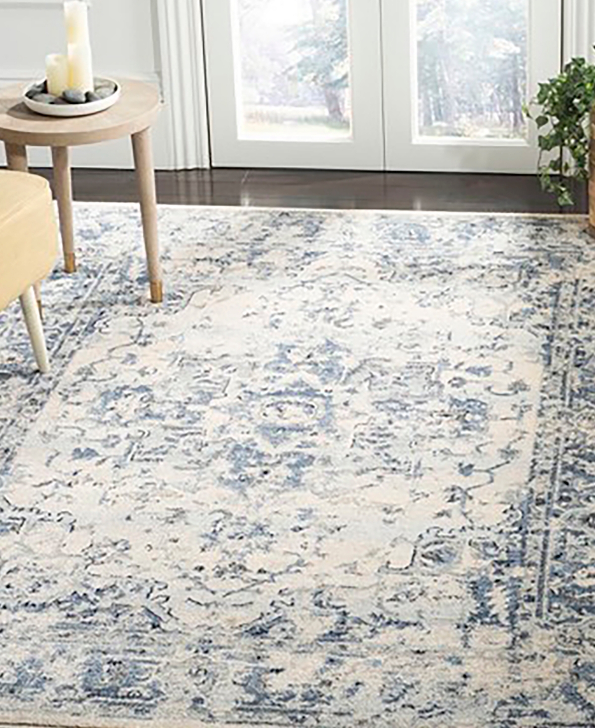 Safavieh Charleston CHL411and Navy Area Rug - Ivory