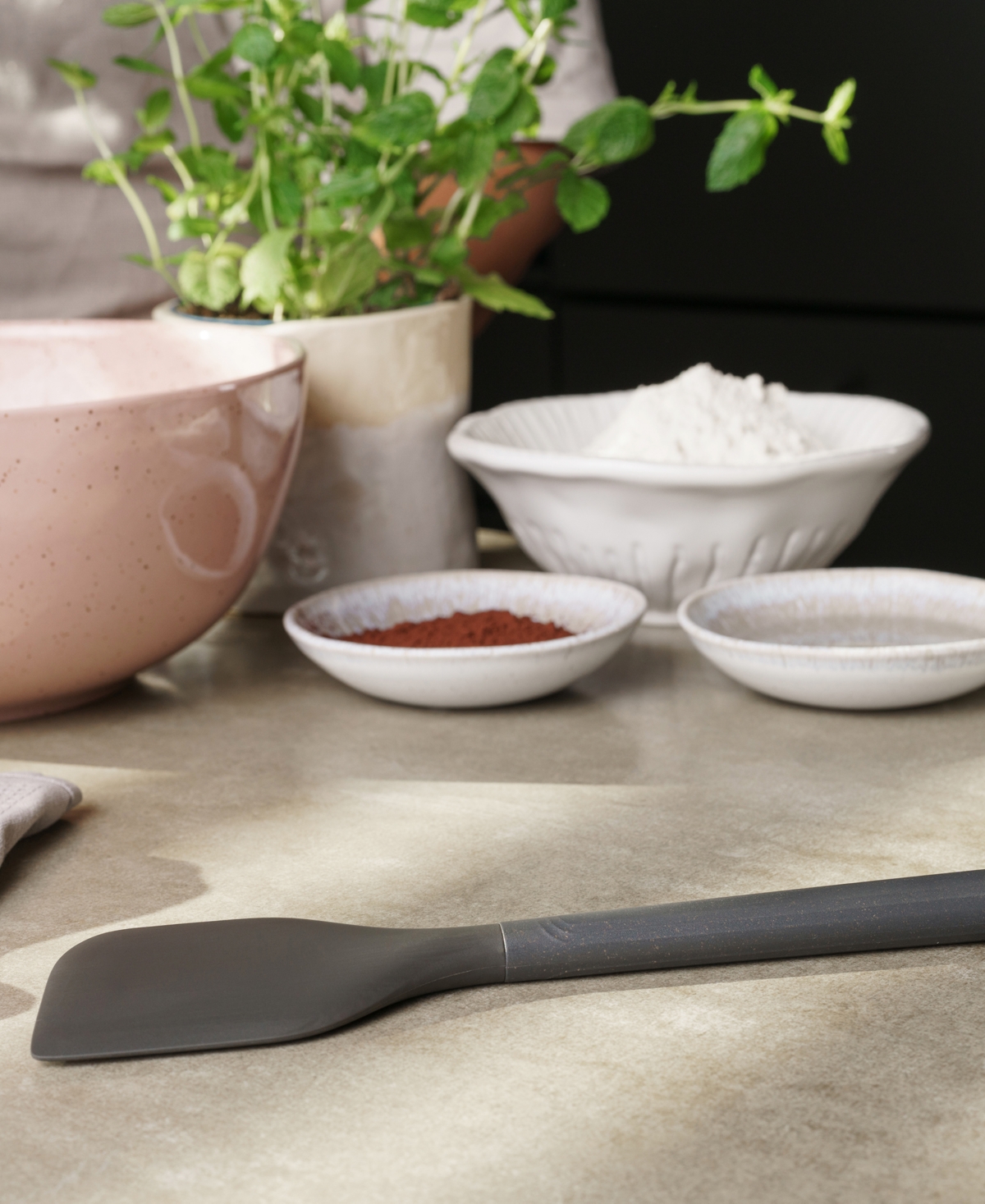 ZYLISS LARGE SILICONE-EDGE MIXING SPATULA 