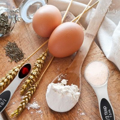 8 Piece Set Premium Stainless Steel Magnetic Measuring Spoons with Leveler