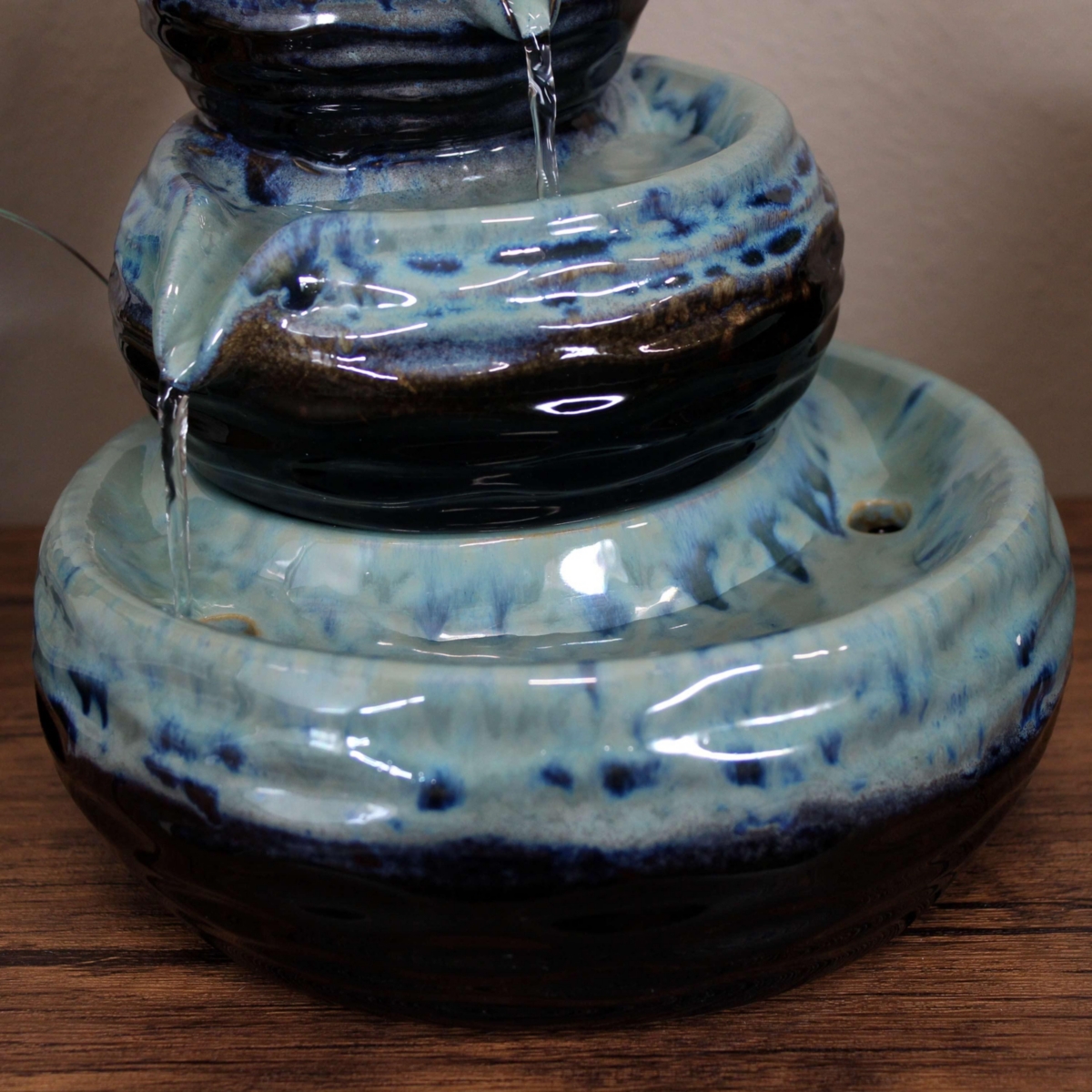 Sunnydaze Decor Modern Textured Bowls Ceramic Indoor 3-Tier Water Fountain -