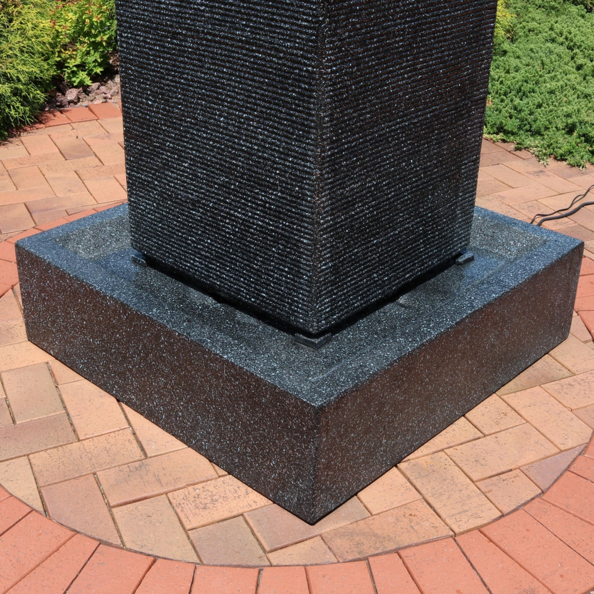 Sunnydaze Decor Large Pillar Outdoor Water Fountain with Led Lights -