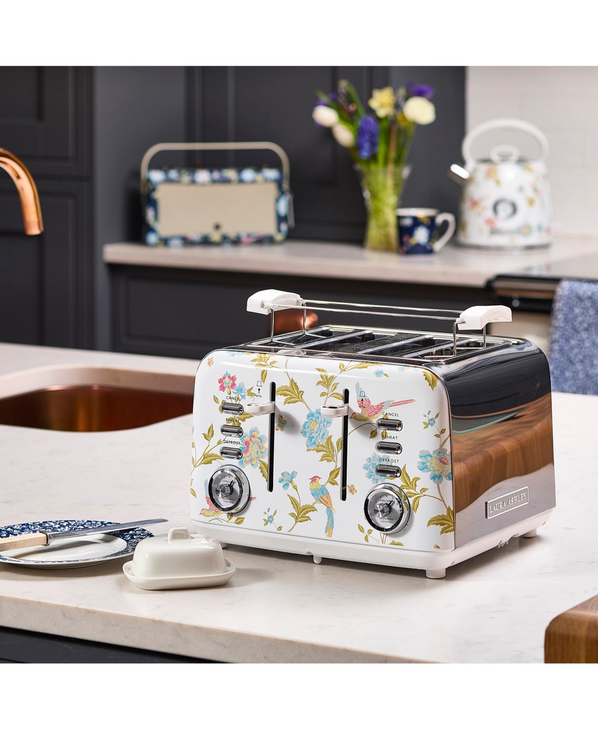 Laura Ashley Elveden White 4-slice Toaster In White