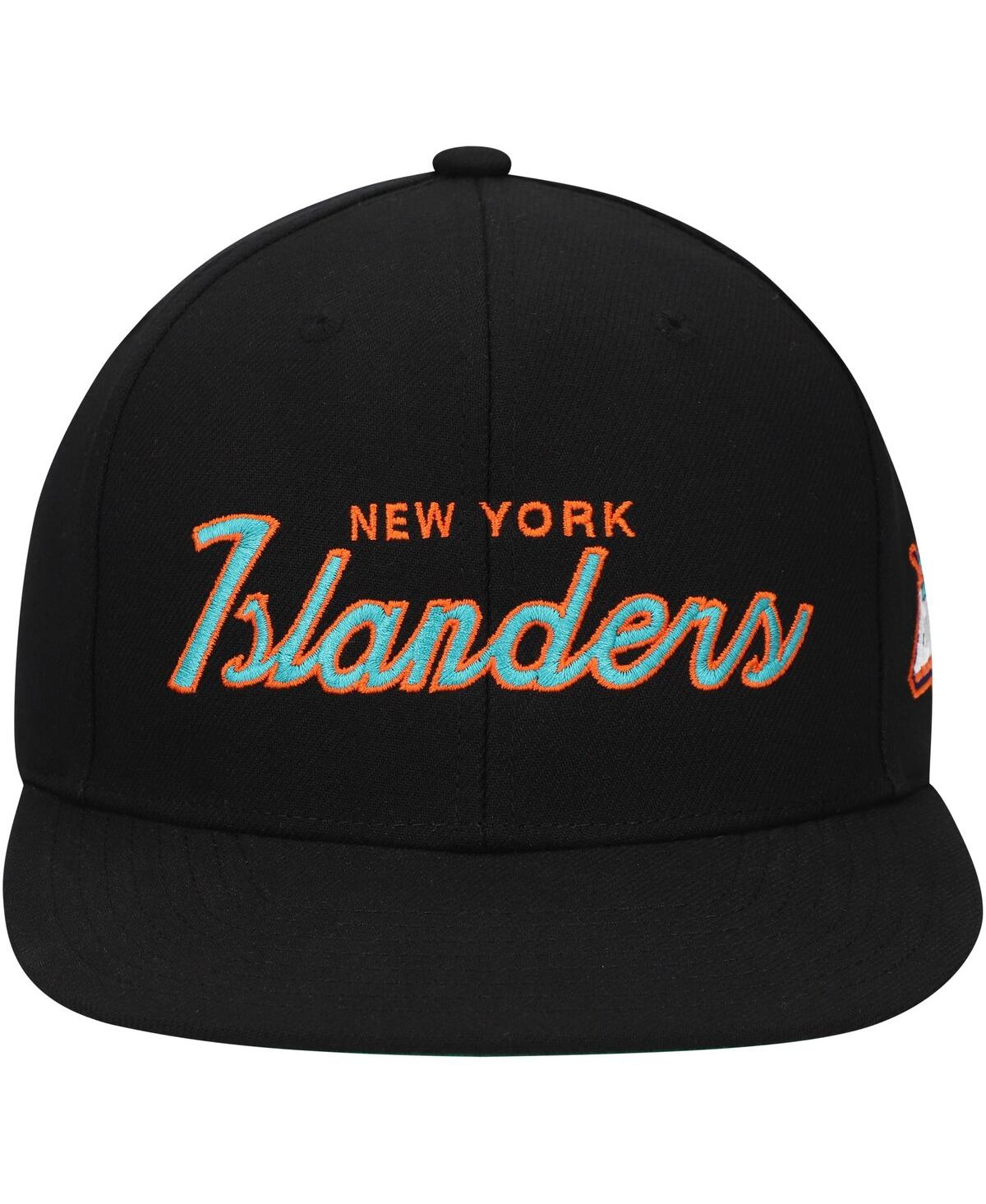 Mitchell & Ness Mitchell Ness Men's Black New York Islanders Core Team Script 2.0 Snapback Hat In Black
