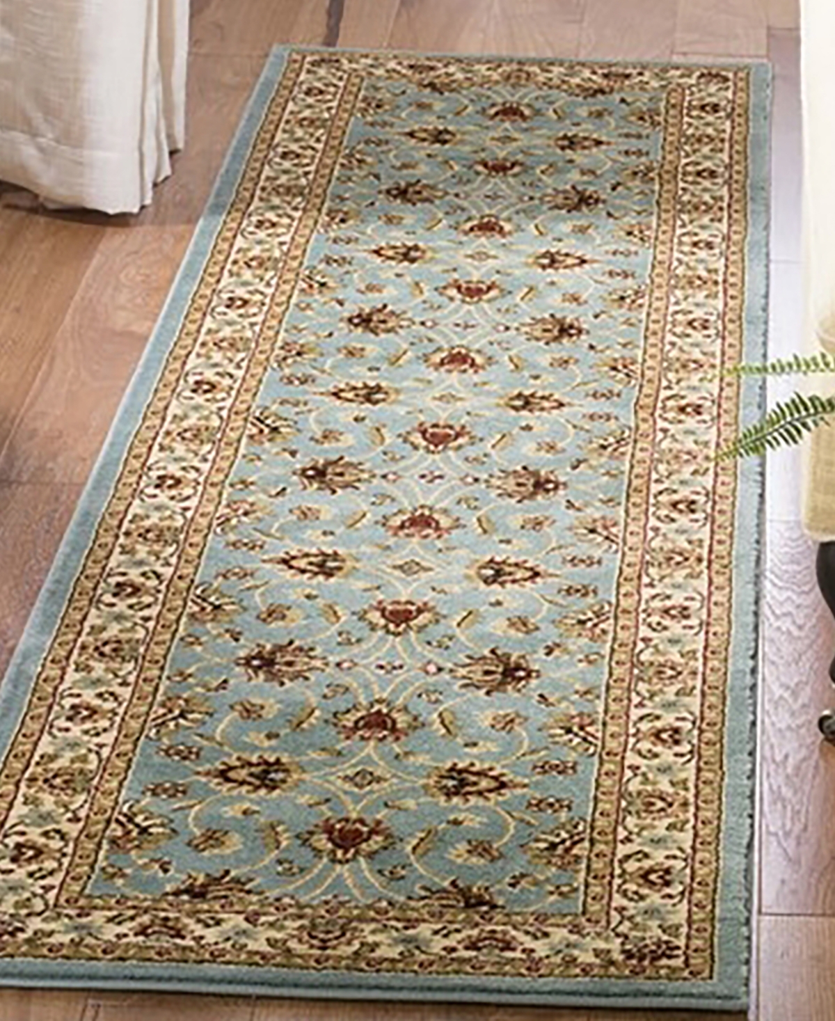Safavieh Lyndhurst LNH553 Blue and Ivory 2'3