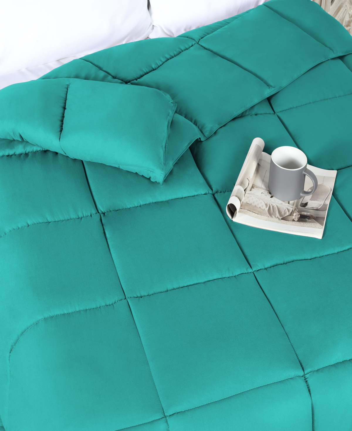 Superior Breathable All Season Down Alternative Comforter
