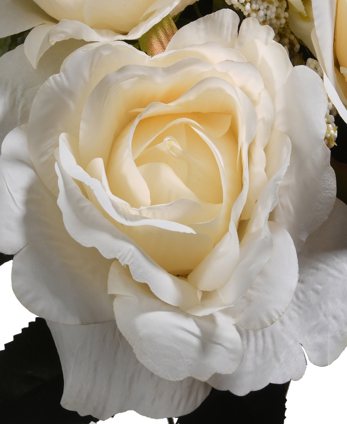 National Tree Company 19 Cream Rose Bundle In Cream