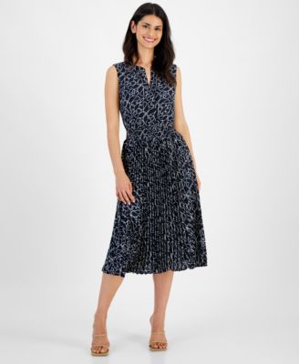 T Tahari - Women's Split-Neck Smocked-Waist Pleated-Skirt Dress