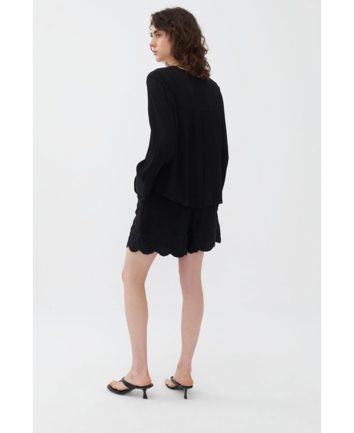 Nocturne Women's Stone Detailed Shorts