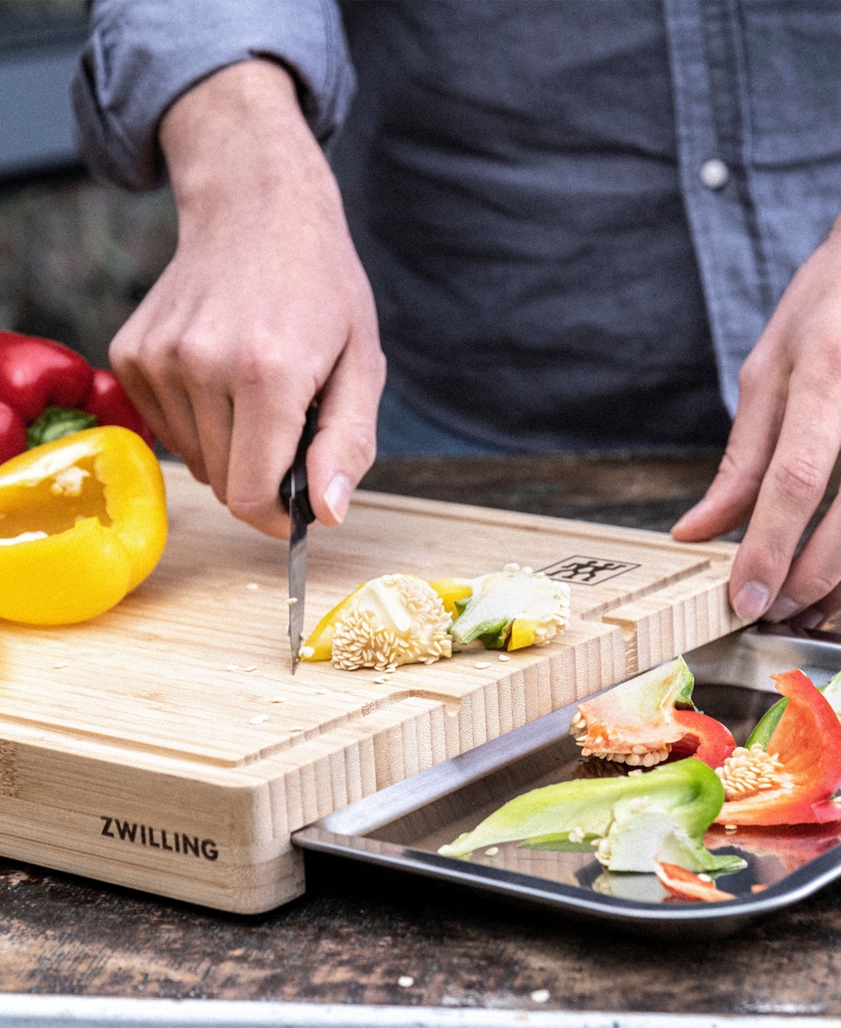Zwilling Bbq Cutting Board With Tray In Silver