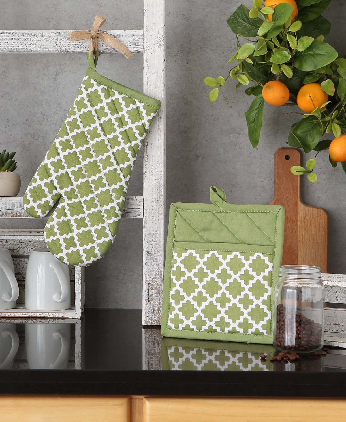 Design Imports Lattice Basics Collection Kitchen Essentials, Oven Mitt Potholder Set, Antique Green, 2, Piece In Antique Green
