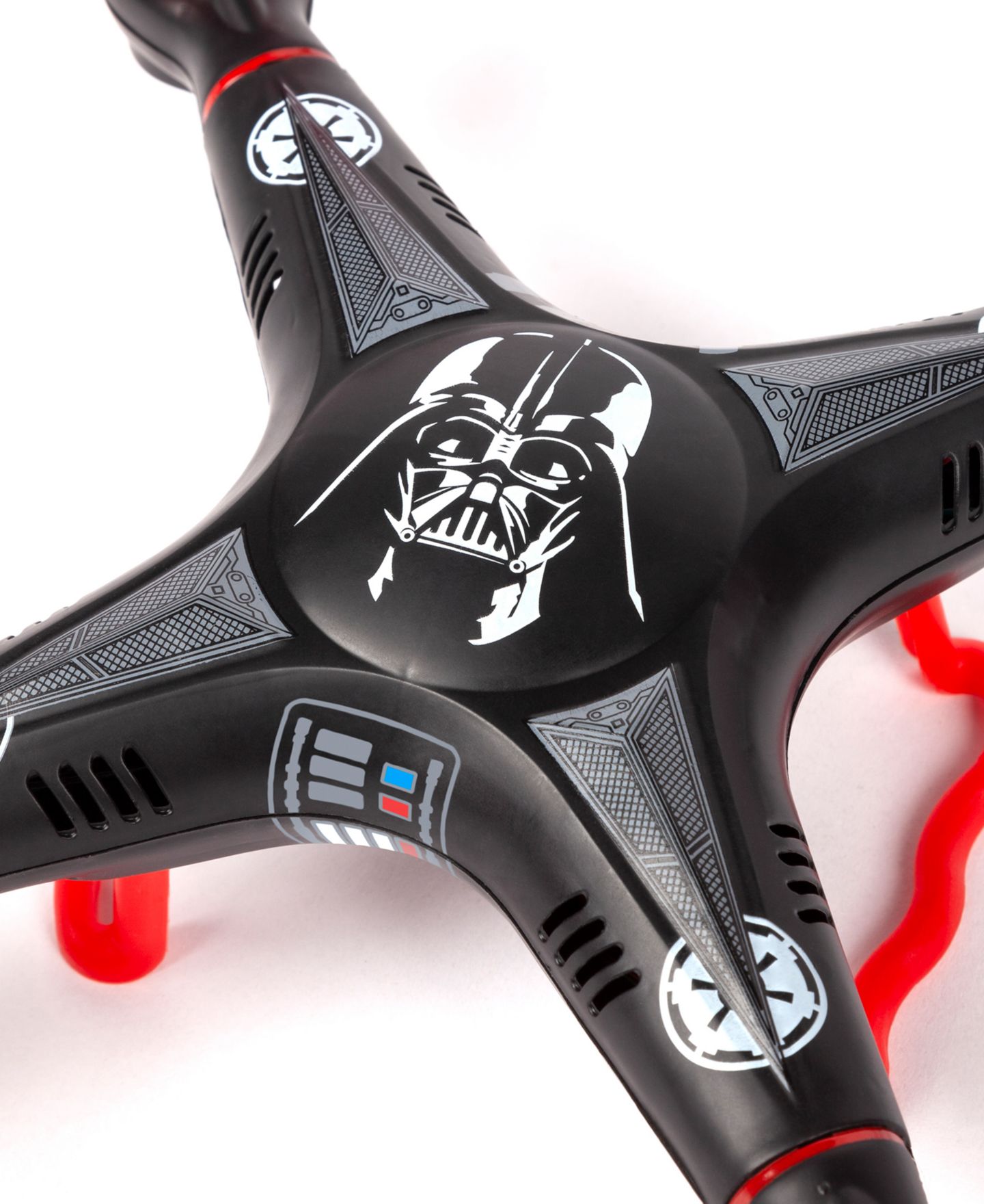 Детская игрушка World Tech Toys Star Wars Darth Vader 2.4GHz 4.5CH RC Quadcopter — фото 2