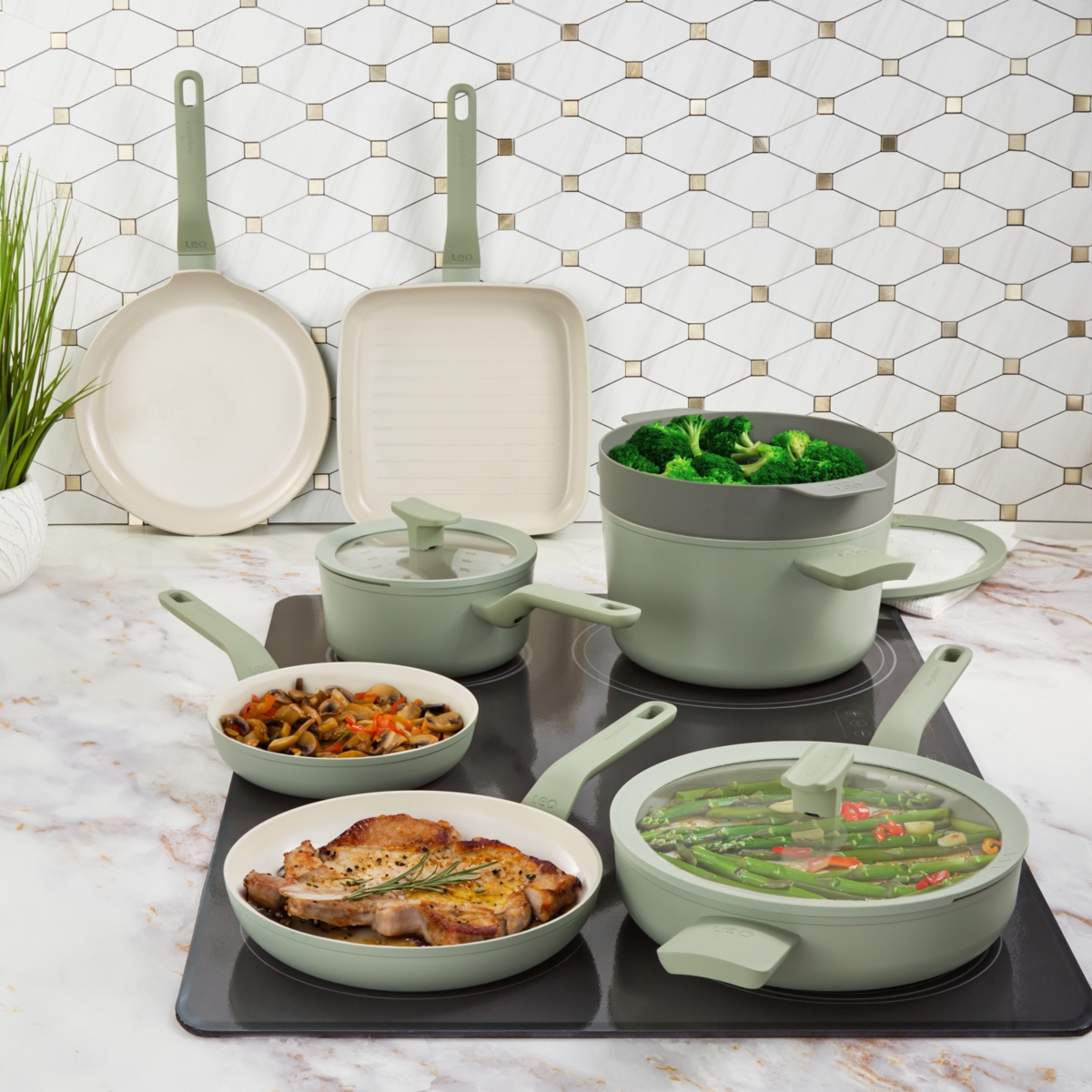 BergHOFF Balance Nonstick Ceramic Saute Pan (Long Handle) 10.25", 3.1qt. With Glass Lid, Recycled Aluminum