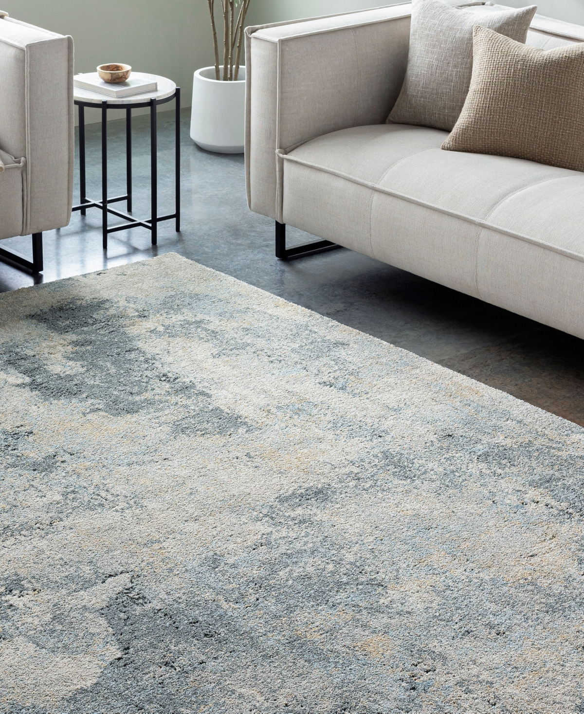 Surya Avellino 528145 7'10"x10' Area Rug In Silver