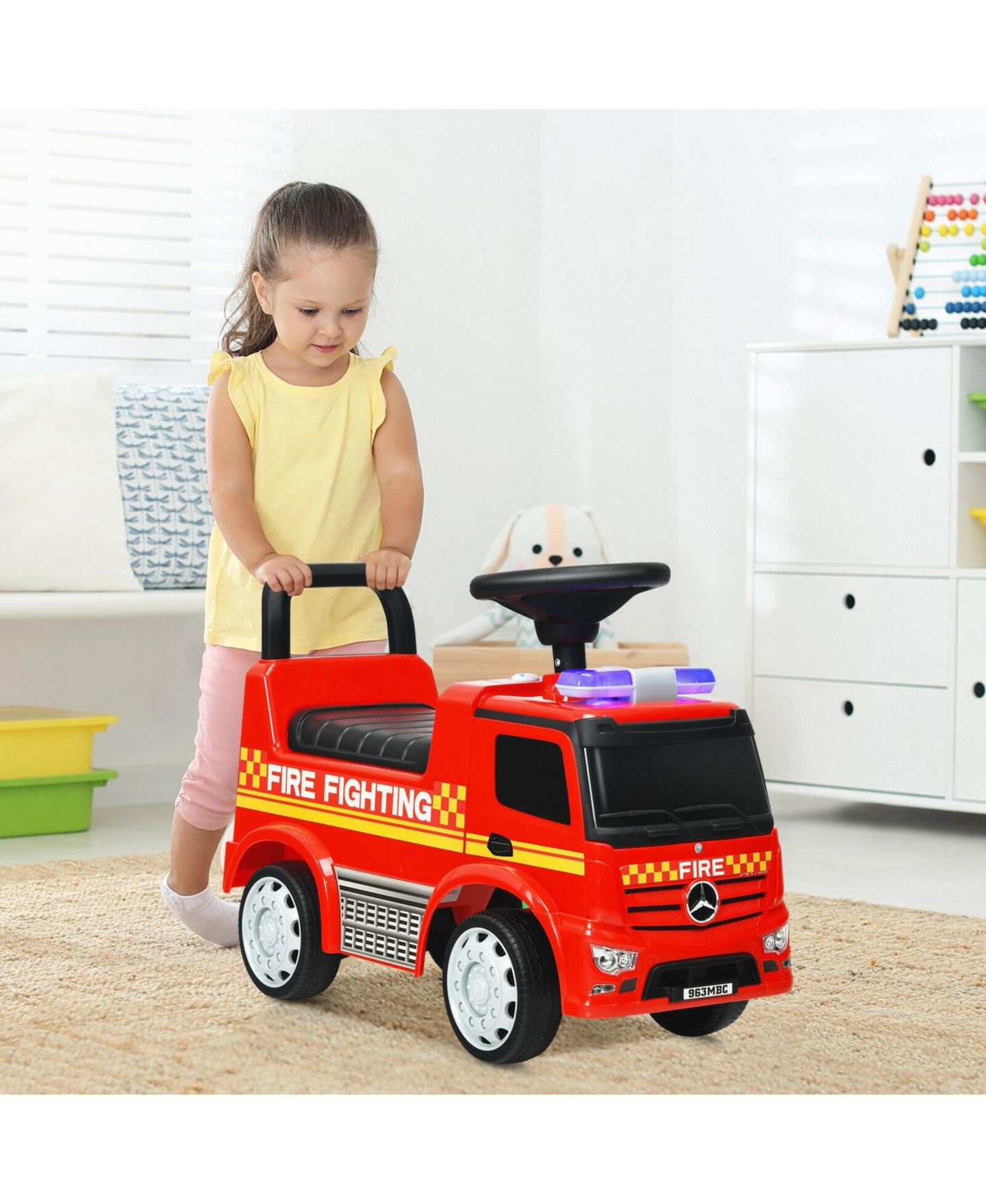 Детская игрушка SUGIFT Licensed Mercedes Benz Fire Engine Racer Ride-On Push Car, Ages 1+ — фото 8