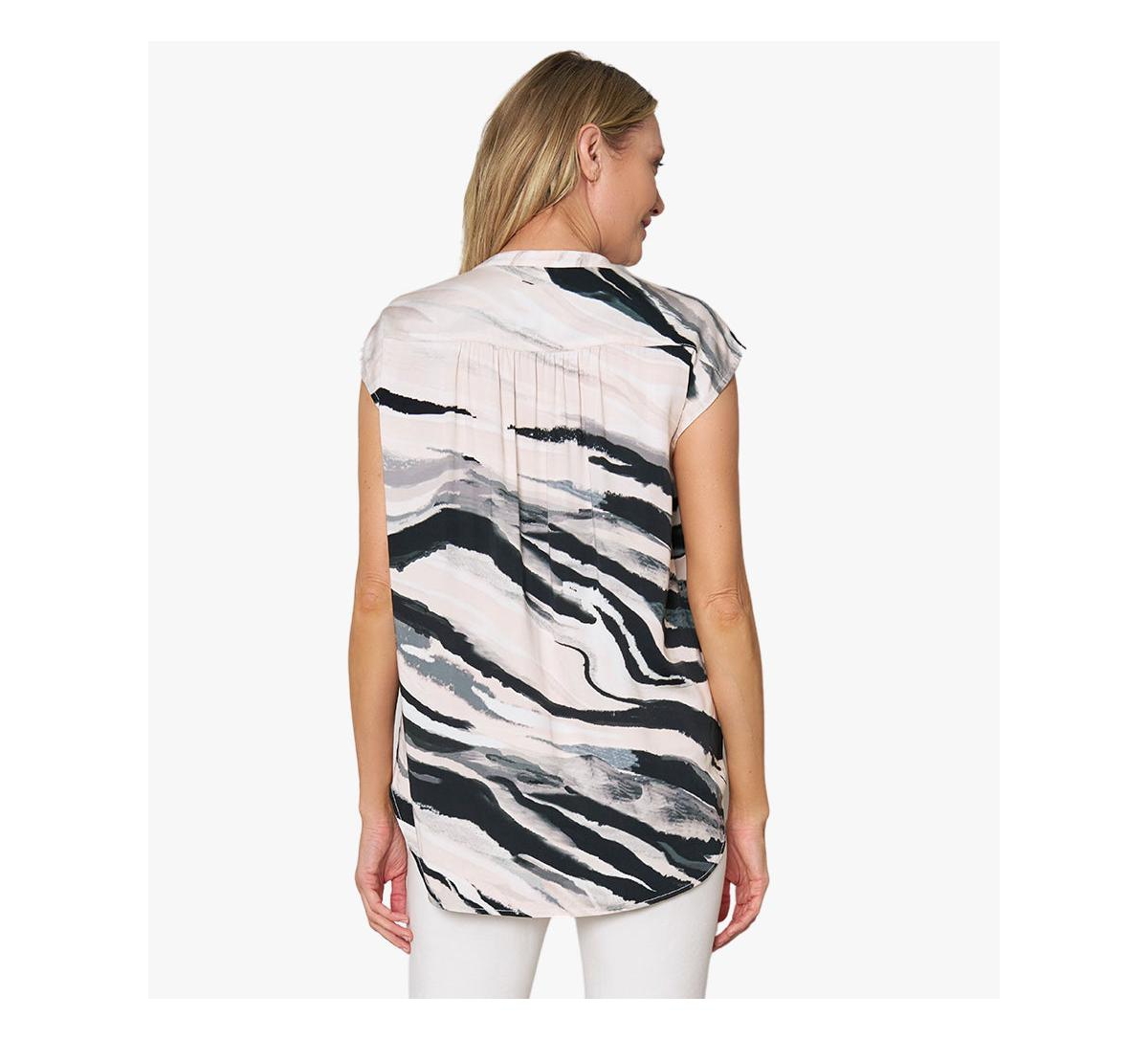 Stella Carakasi Women's V-neck Henley front EcoVero Easy Top