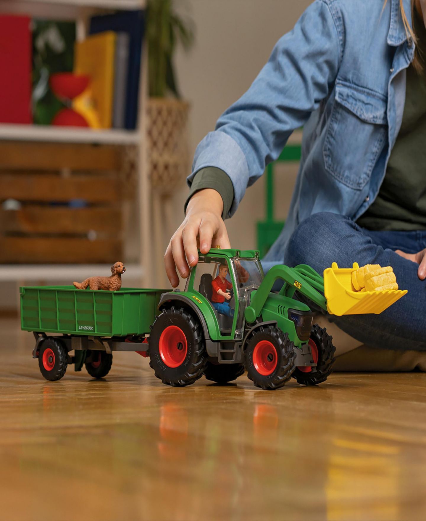 Детские фигурки Schleich Farm World Front End Loader 8-Piece Tractor With Trailer Playset, Ages 3+ — фото 5