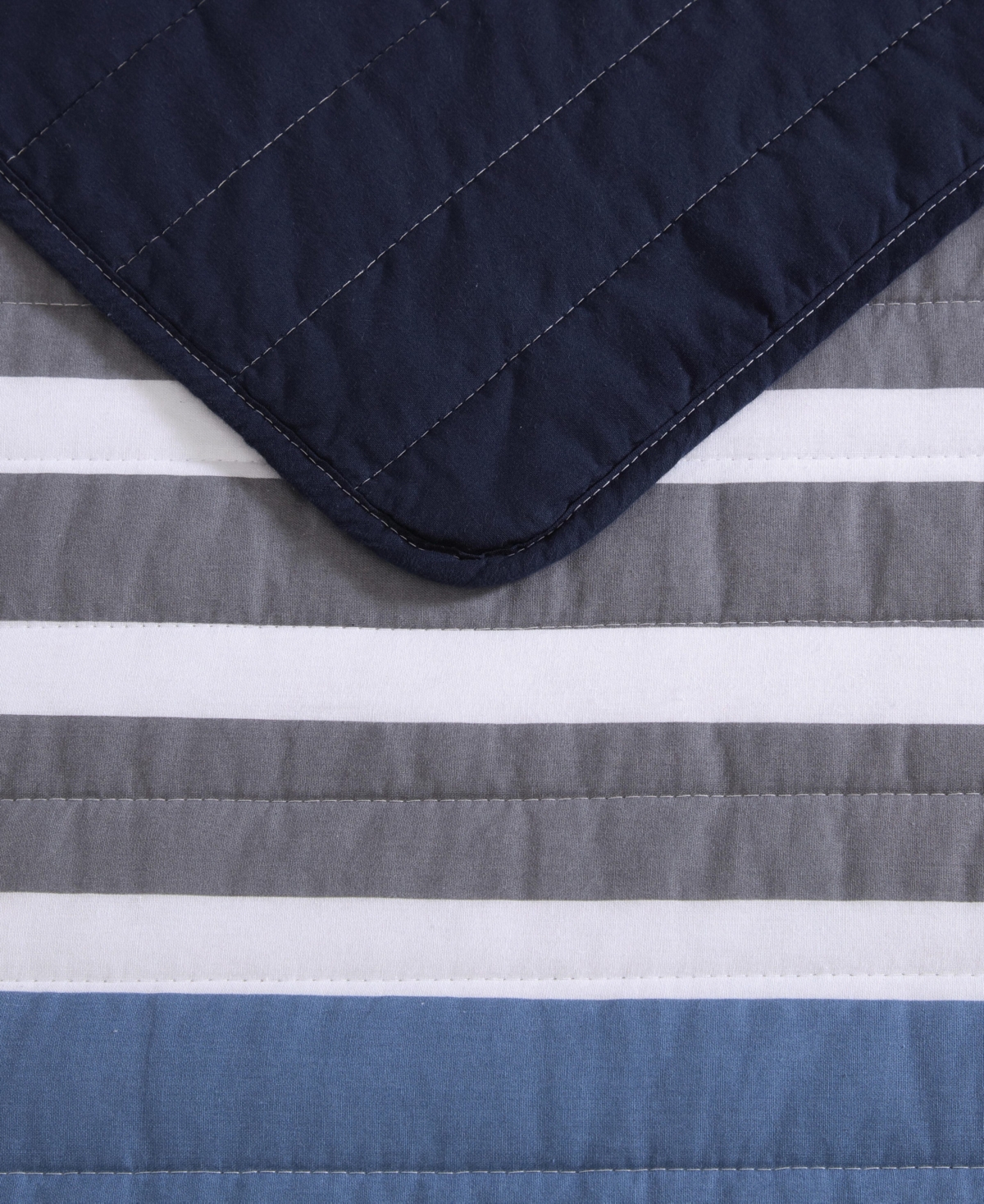 Nautica Bradford Reversible 3 Piece Quilt Set, King In Multi Navy