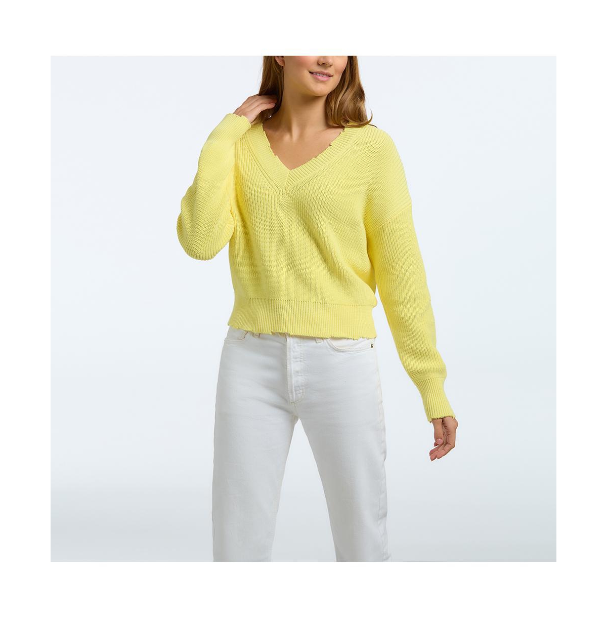 525 Women's Distressed V-Neck Pullover