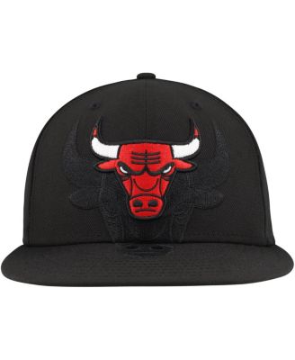 Men's Black Chicago Bulls Blackout Shadow Logo 59FIFTY Fitted Hat