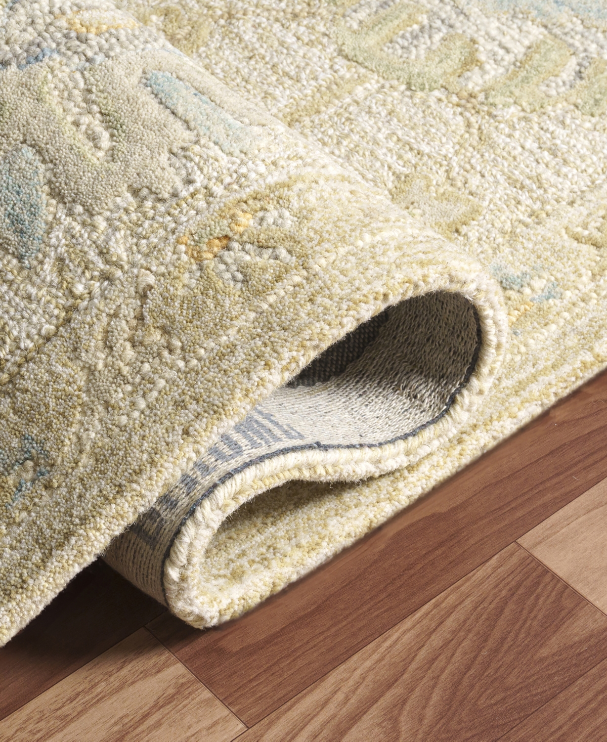 Lr Home Dahlia 5'x7'9" Area Rug