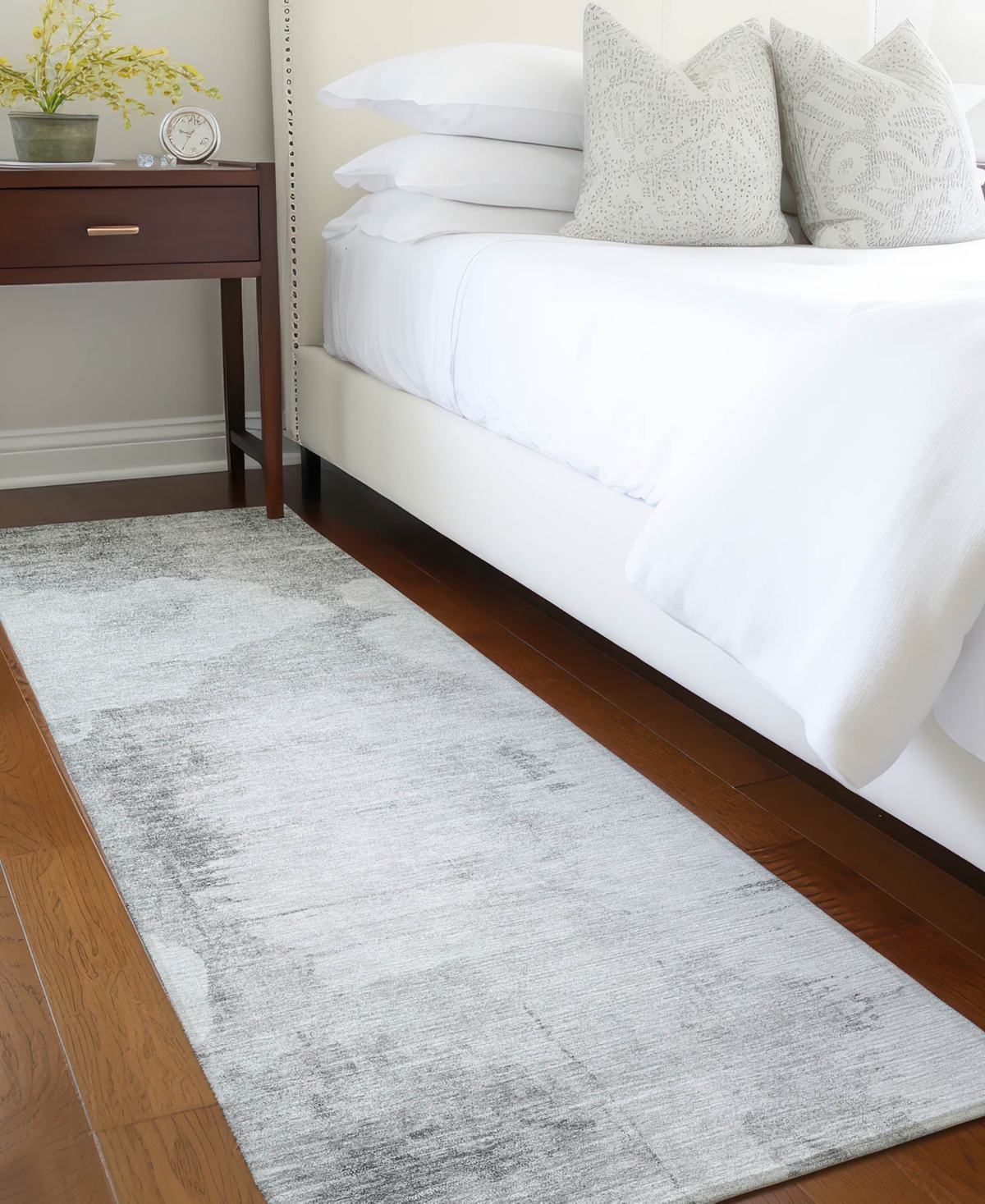 Addison Chantille Acn710 2'3"x7'6" Runner Area Rug In Silver