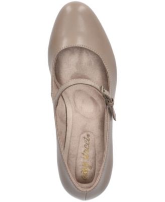 Women's Zest Platform Pumps