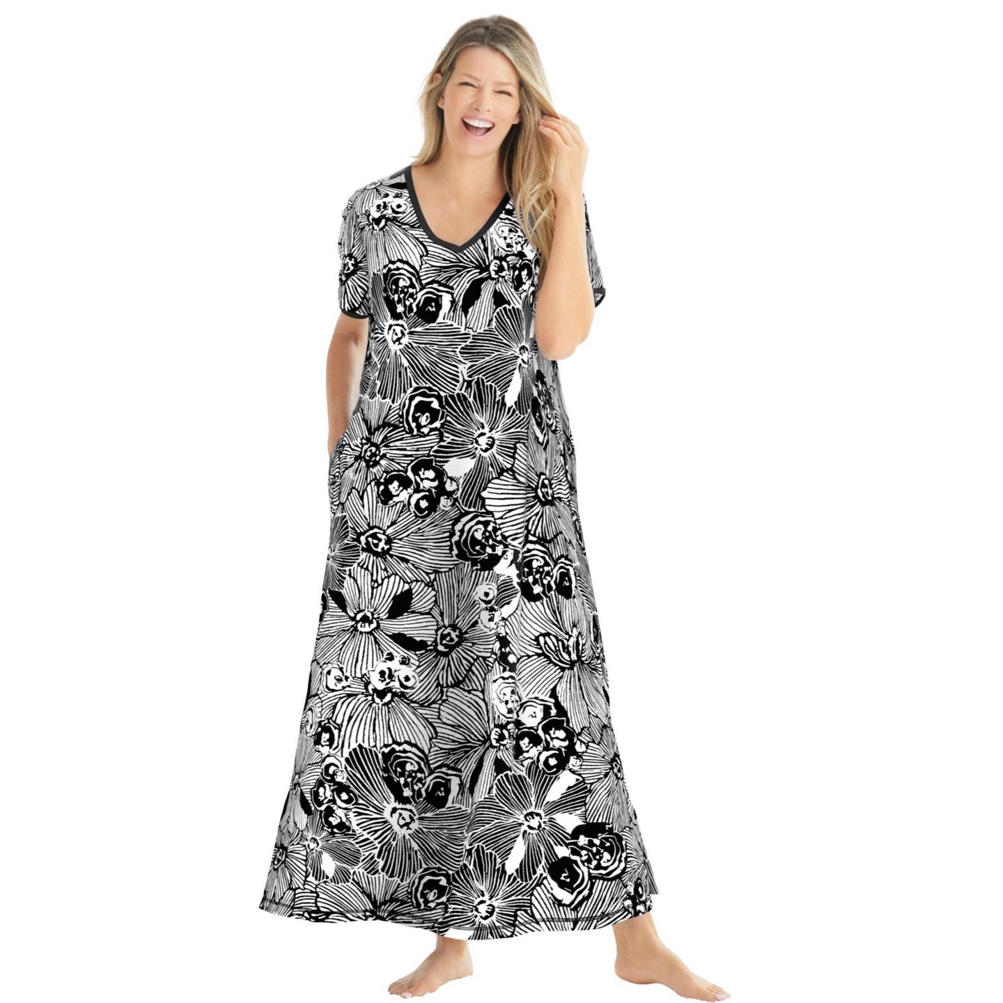 Женская футболка Dreams & Co. V-Neck Short Sleeve Maxi T-Shirt Lounger, цвет: Чёрный белый — фото 1