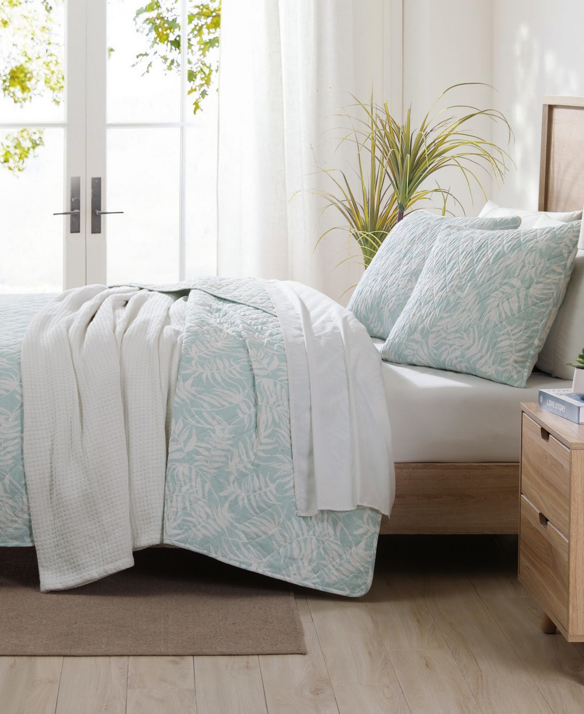 Tommy Bahama Home Art Of Palms Reversible 3 Piece Quilt Set, Full/queen In Blue Lagoon