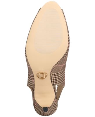 Women's Laura Luxurious Scallop Peep Toe Slingback Pumps