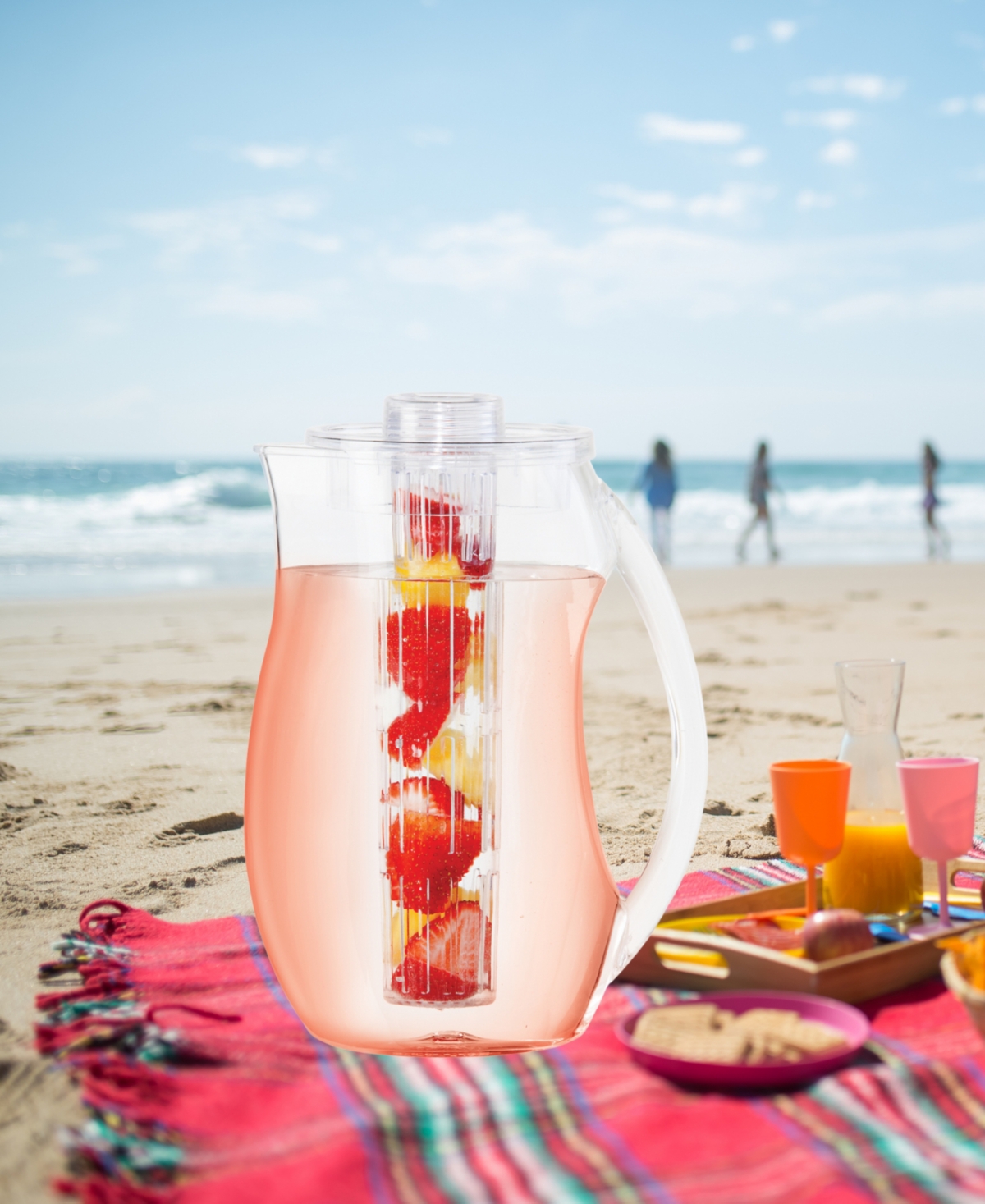 Oggi 3 Lt Acrylic Infusion Pitcher With Lid In Clear