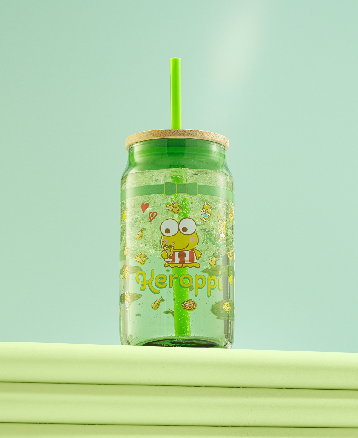 JOYJOLT HELLO KITTY AND FRIENDS FAVORITE FLAVOR KEROPPI CAN SHAPED GLASS TUMBLER WITH WOOD LID AND STRAW 