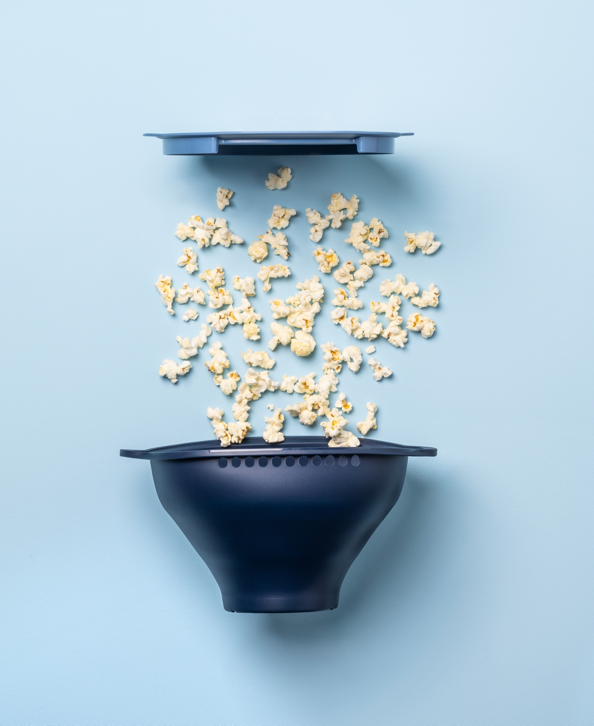 Tupperware Wow Pop Microwave Popcorn Maker In Blue