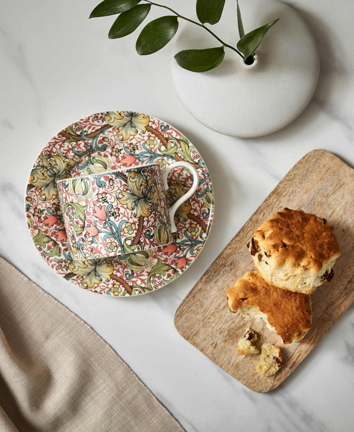 Spode Morris & Co. Teacup Saucer Set